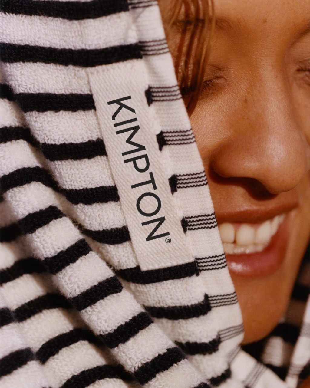 Kimpton robe 01
